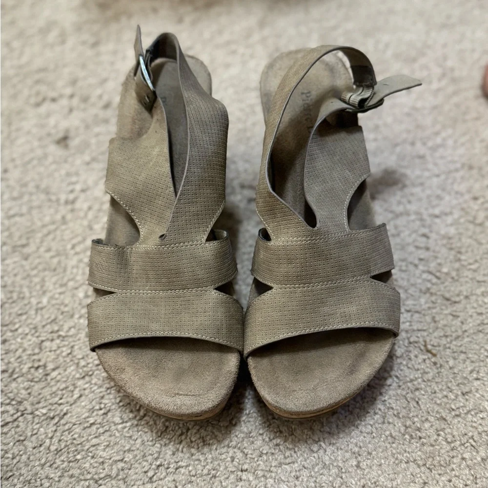 Pierre Dumas Taupe Peep toe Wedges - Picture 1 of 6